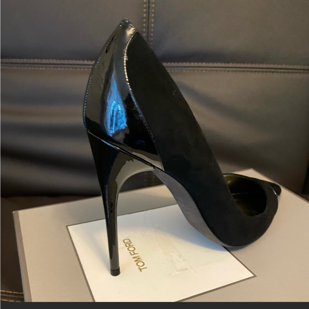 Tom Ford black suede and patent leather heels. - Picture 8 of 8